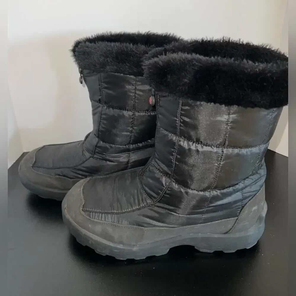 KAMIK WOMENS ZIP BOOT WITH FUR SIZE 10 MINT